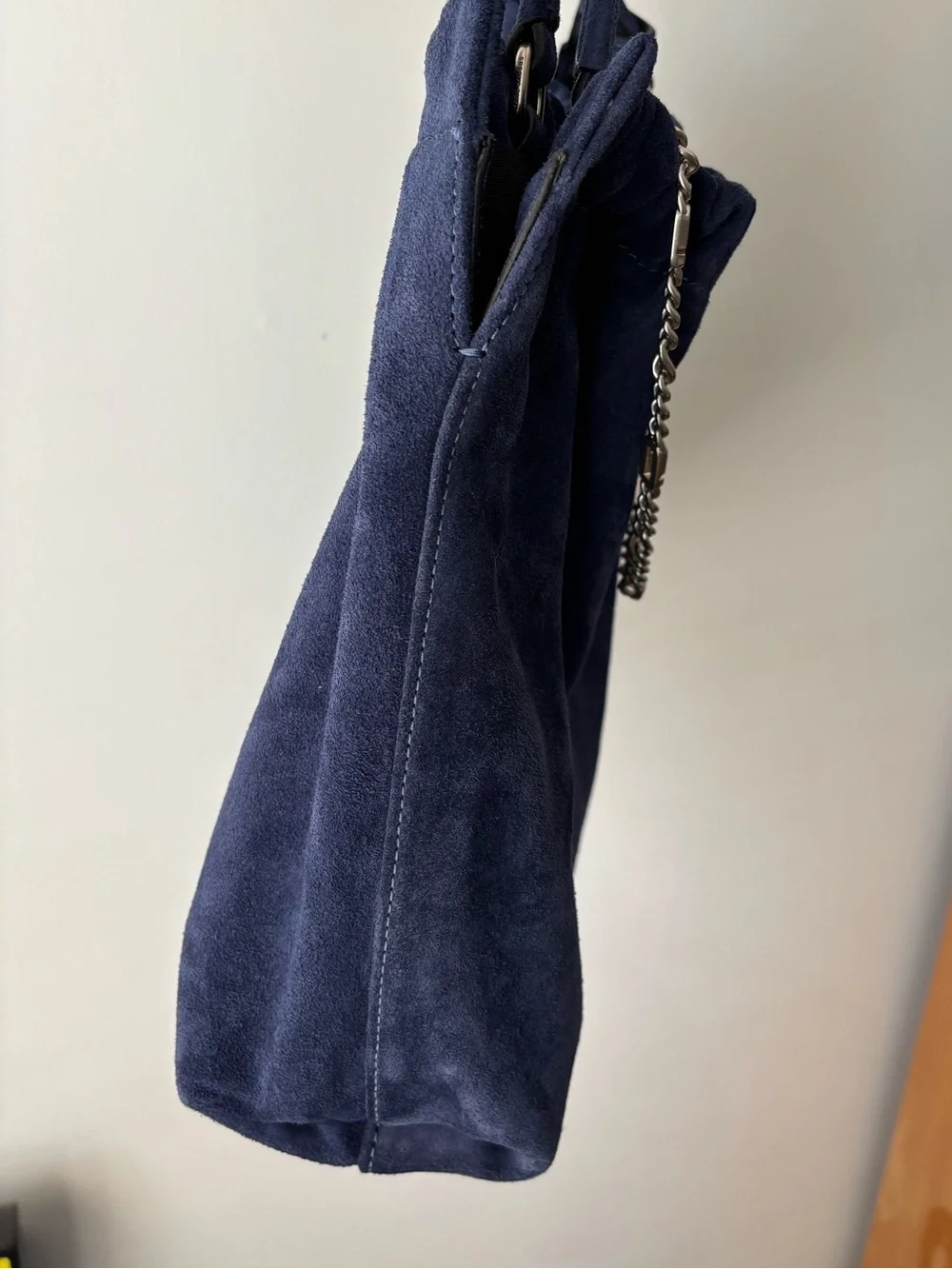 Marc Jacobs excellent carried